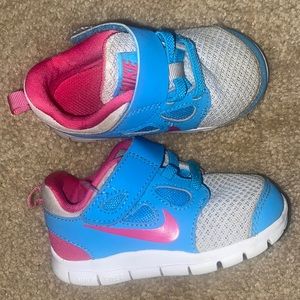 NIKE free sneakers